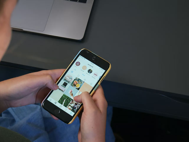 ഇൻസ്റ്റാഗ്രാം ഉള്ളടക്ക ഫീഡ് എങ്ങനെ ഒപ്റ്റിമൈസ് ചെയ്യാം